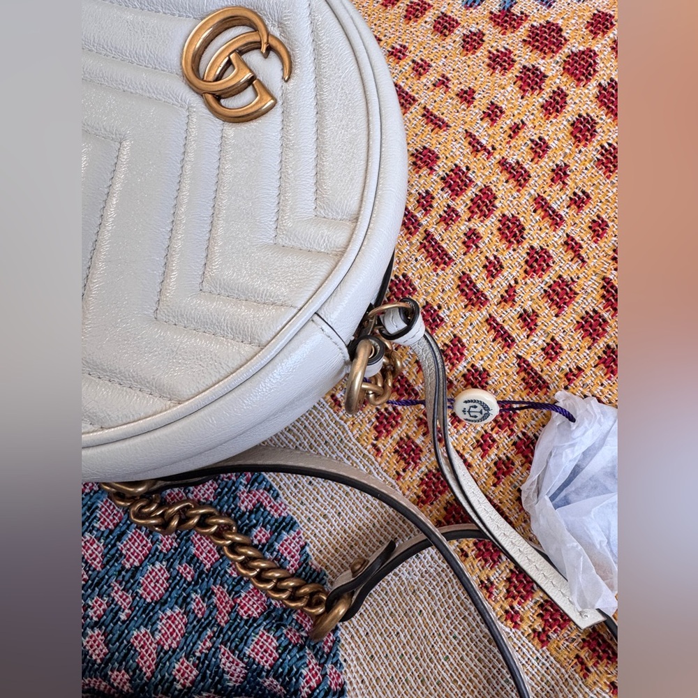 Authentic Gucci Marmont round bag crossbody - Picture 5 of 12